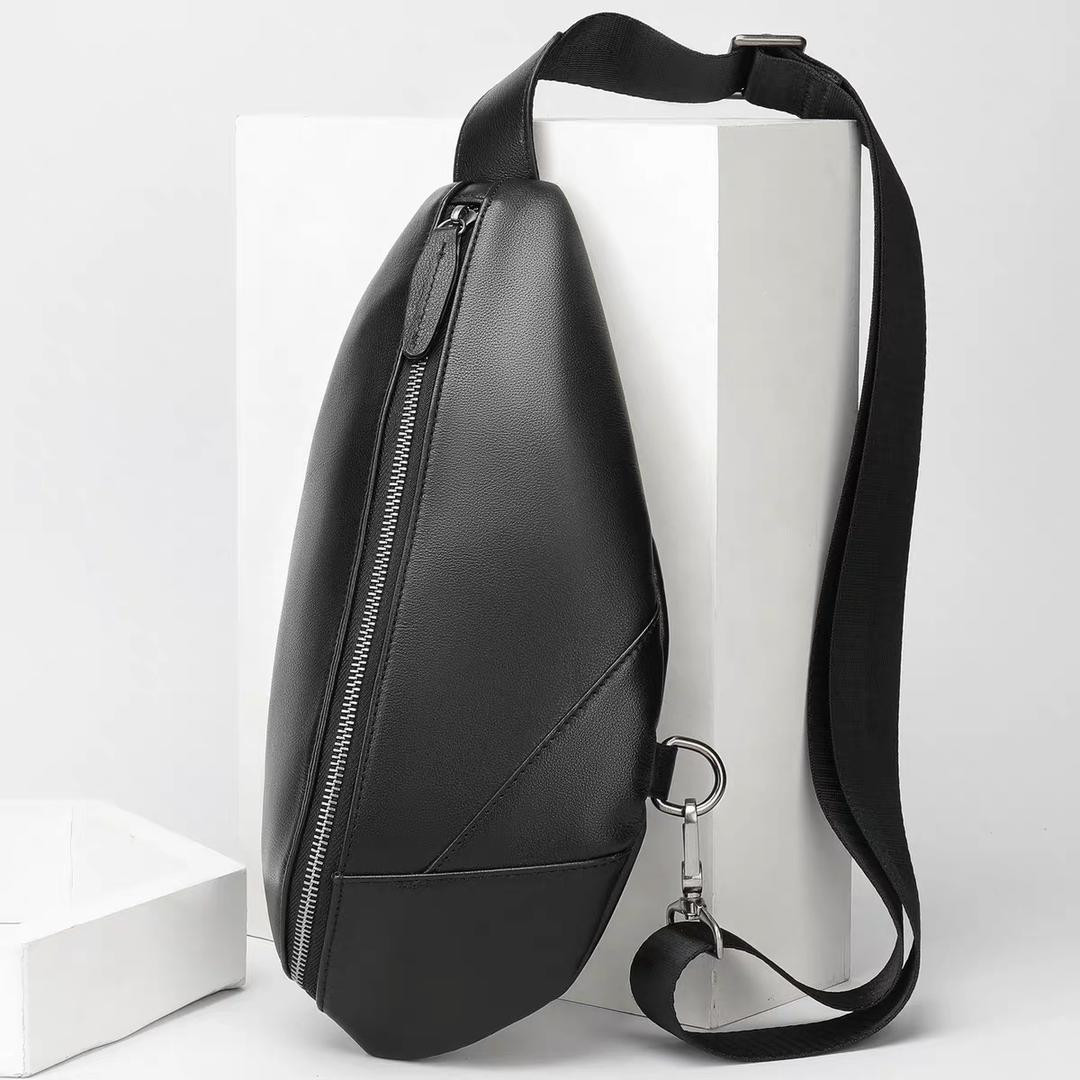 Black Faux Leather Sling Bag Crescent Chest Pack Adjustable Strap Crossbody Waist Bag Men's Casual Streetwear