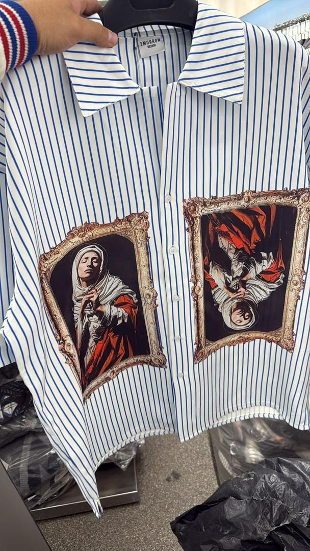 Men's Renaissance Art Graphic Striped Shirt - Vintage Oil Painting Portrait Resort Top - Blue & White Vertical Striped Button-Down - Creative Artistic Streetwear Camp Collar Shirt