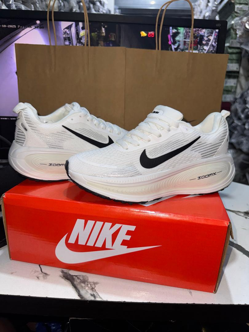 Nike ZoomX Invincible 3 - White Black Silver Cushion Running Sneakers Unisex