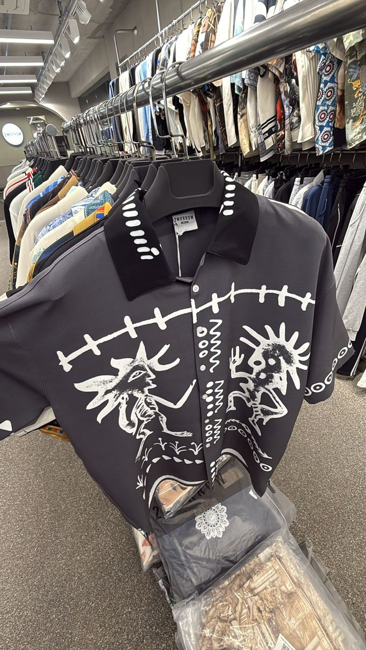 Men's Neo-Tribal Graphic Resort Shirt - Dark Grey Short Sleeve Button-Down with Abstract Line Art - Designer Inspired Streetwear - Oversized Camp Collar Summer Top