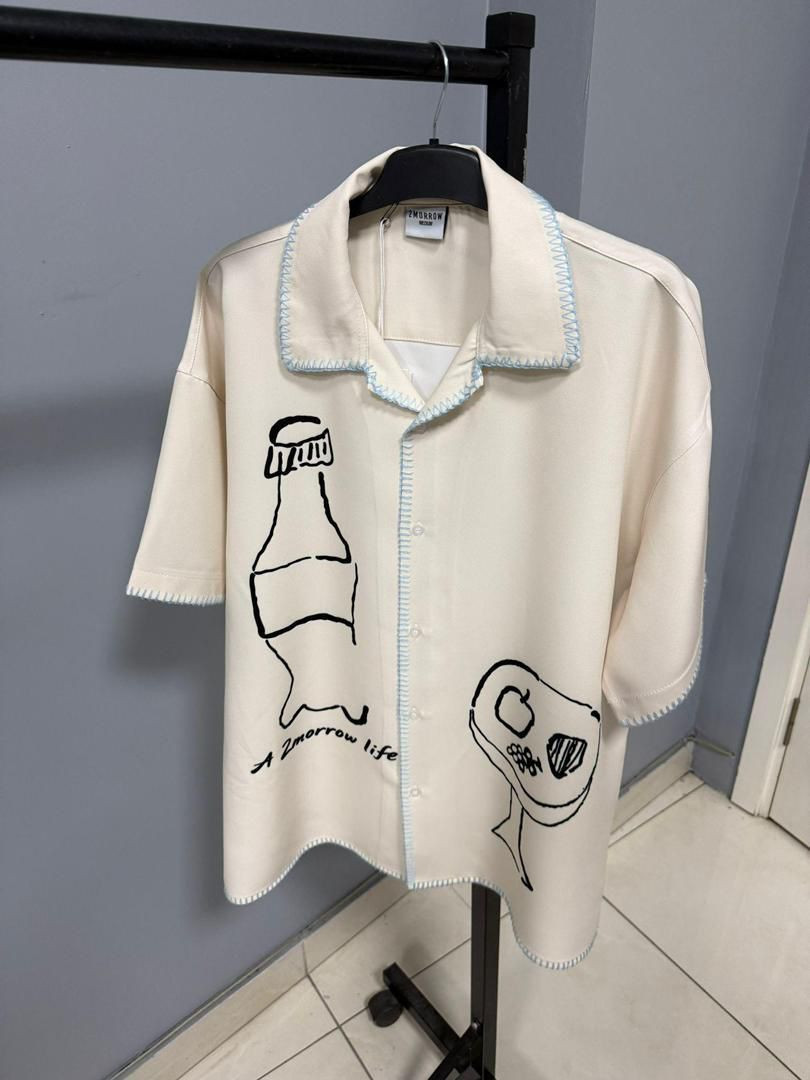 Men's Artistic Hand-Drawn Print Resort Shirt - Cream Short Sleeve Button-Down with Blue Contrast Stitching - Minimalist Scribble Graphic Vacation Top - Loose Fit Camp Collar Shirt